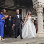 Alexandru Nazare s-a căsătorit cu interpreta de muzică populară Maria Mihali. Nicușor Dan și Mirabela Grădinaru, prezenți la petrecere (Video)