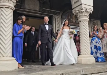 Ministrul Alexandru Nazare s-a căsătorit. Nicușor Dan și Mirabela Grădinaru, prezenți la petrecere (Video)