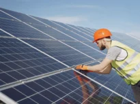 650 de milioane de euro pentru panouri fotovoltaice și baterii la instituțiile publice. Când pot fi depuse proiectele