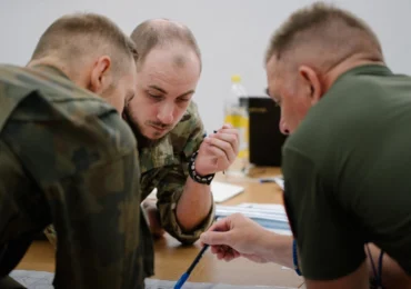 Nicio armată NATO nu a purtat un război modern. Militarii germani și polonezi învață de la ofițerii ucraineni