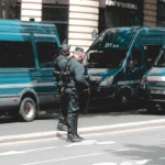 Jaf de 9 milioane de euro la un muzeu de pe Riviera Franceză: Hoții au luat patru tablouri de Renoir, unul l-au scăpat în timp ce fugeau