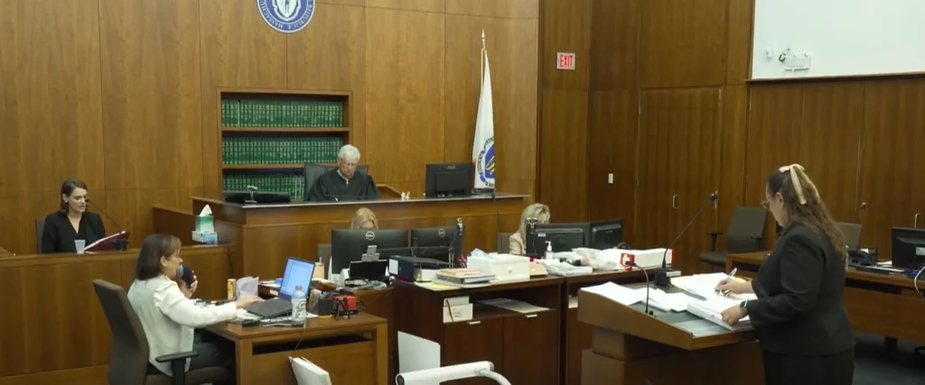 Procesul mamei care și-a ucis trei copii s-a încheiat fără verdict. Juriul nu a putut să decidă dacă e vinovată