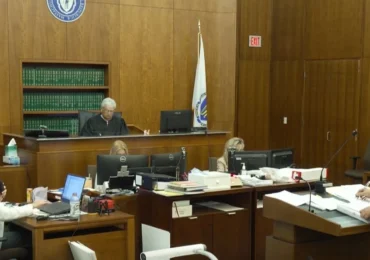 Procesul mamei care și-a ucis trei copii s-a încheiat fără verdict. Juriul nu a putut să decidă dacă e vinovată