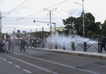 Jurnaliști agresați în timpul protestului oierilor din Piața Victoriei. Poliția s-a sesizat din oficiu (Video)