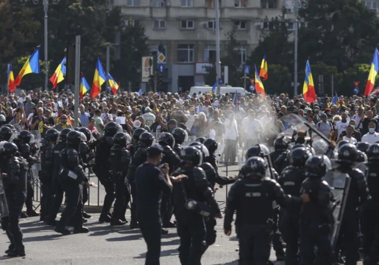 Protestul de la Guvern s-a încheiat: 6 persoane reținute și amenzi de 46.000 de lei
