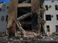 Rușii au bombardat un post TV din Ucraina chiar în timpul unei emisiuni în direct (Foto & Video)