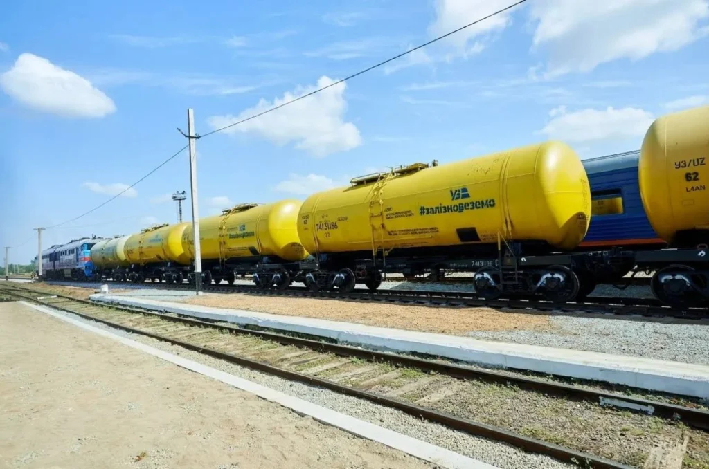 România devine rută-cheie pentru combustibilul Ucrainei. Kievul anunță acorduri pentru transporturi pe Dunăre și calea ferată
