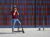 Curs obligatoriu pentru cei care merg cu trotineta electrică. Cine scapă de noua regulă și ce amenzi sunt prevăzute