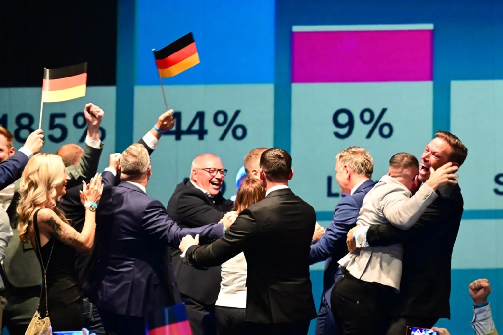 Victoria AfD a trimis o undă de șoc în Europa. Donald Tusk: Doar idioții și trădătorii se bucură. Viktor Orban: Puneți-vă centura. Este doar începutul!