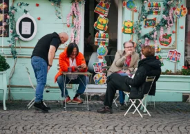 Jurnal de festival. Despre curiozitate și niște doamne cochete care dezamorsează mine. La Astra Film Festival
