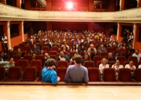 Jurnal de festival. „Merg la Astra Film, ia uite câți sunt!”. Ce au în comun ChatGPT, un sat din Bistrița și dansul burlesque?