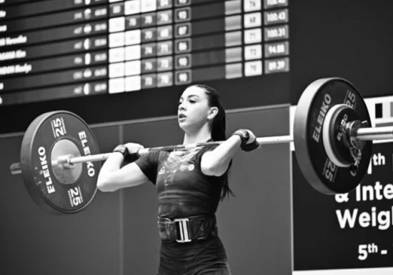 România are viitor: Adelina Maria Lorinț, vicecampioană mondială și europeană la U17, câștigă medalie după medalie la haltere