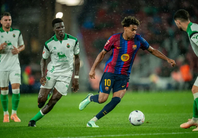 UEFA ar putea exclude FC Barcelona din Champions League - presă