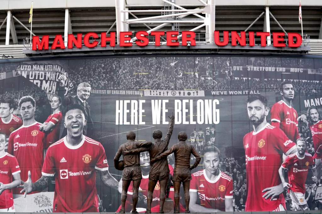 Bobby Charlton, omul care a supraviețuit tragediei și a ajutat Manchester United să renască