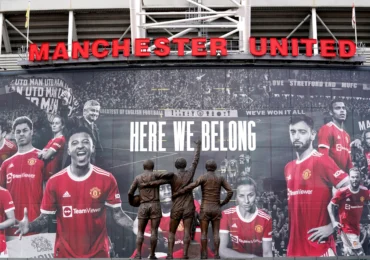 Bobby Charlton, omul care a supraviețuit tragediei și a ajutat Manchester United să renască
