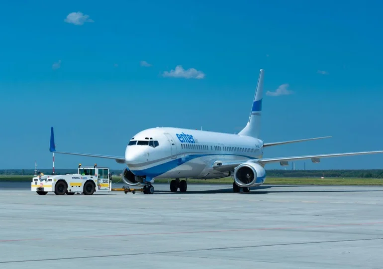 Cel mai mare operator charter din Polonia deschide o sucursală în România