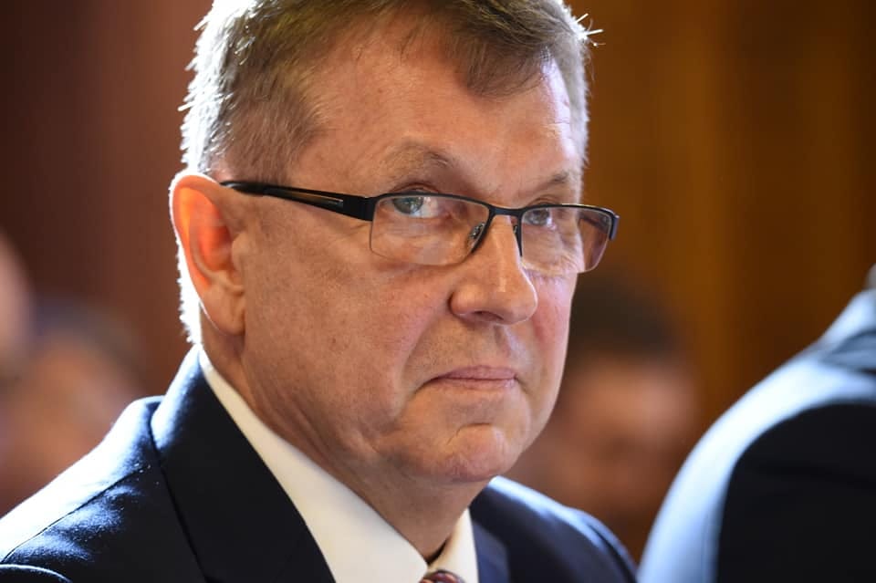 Fostul guvernator al băncii centrale a Ungariei a fost reținut pentru fraudă