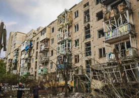 Putin a lovit devastator Harkovul: Cel puțin 6 oameni au murit și aproape 60 sunt răniți după un atac cu bombe ghidate (Video)