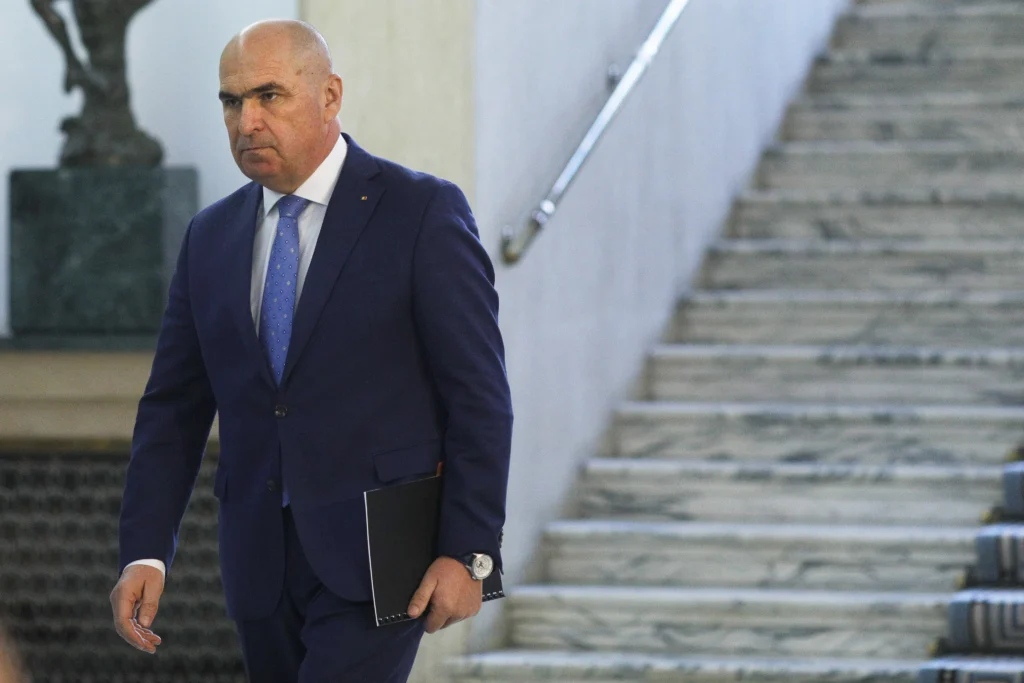 Ce se ascunde în spatele demiterii Guvernului Bolojan și de ce criza nu se va termina nici după instalarea unui nou prim-ministru