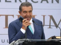 Paolo Zampolli, un apropiat al lui Trump, implicat în Dosarele Epstein, a fost în România la un eveniment de la care l-a sunat în fața jurnaliștilor pe Nicușor Dan, președintele României, iar acesta i-a răspuns la telefon. Zampolli a fost concediat de Trump, corupția lui devenind o vulnerabilitate pentru liderul american în contextul alegerile din noiembrie