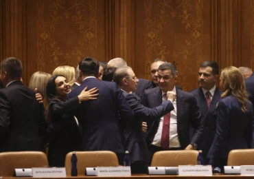Politico: Criza politică din România, suspendată pentru șase luni