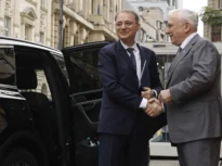 Ce a vorbit premierul Niculescu cu guvernatorul Isărescu