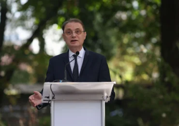 Luca Niculescu, după întâlnirea cu PSD: „Am găsit deschidere”. Ce variante de guvern sunt discutate