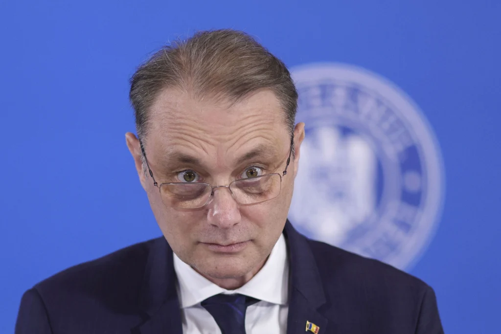 Guvernul Niculescu a aprobat proiectul retras de Bolojan – chermeza ANCOM, cu 1.000 de invitați, pe bani publici, în Qatar