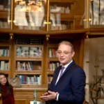 Răspunsul lui Luca Niculescu la ironiile de pe rețele după recenziile sale de carte. Volumul care l-a impresionat anul acesta