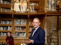 Răspunsul lui Luca Niculescu la ironiile de pe rețele după recenziile sale de carte. Volumul care l-a impresionat anul acesta