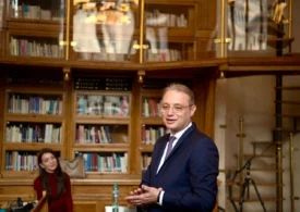 Răspunsul lui Luca Niculescu la ironiile de pe rețele după recenziile sale de carte. Volumul care l-a impresionat anul acesta