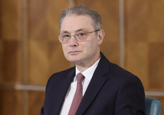 Cine este Luca Niculescu, desemnat premier de Nicușor Dan: de la jurnalism și diplomație la coordonarea aderării la OCDE