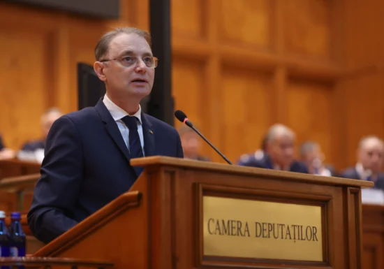 Guvernul Niculescu a trecut de Parlament cu 280 de voturi. Filmul zilei din Parlament