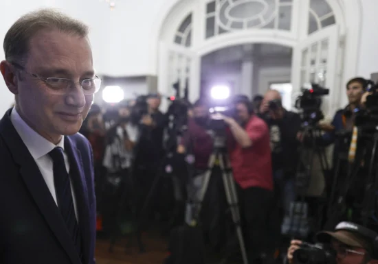 <span style="color:#990000;">LIVE</span> Circ la audierile miniștrilor PSD-Niculescu: „Prostia e ca betonul”. Niciun aviz negativ până acum. Cine a întârziat jumătate de oră și de ce (Foto)