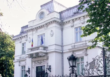 Tablou de Nicolae Grigorescu, evaluat la 3,50 lei la Muzeul de Artă din Ploiești