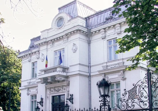 Tablou de Nicolae Grigorescu, evaluat la 3,50 lei la Muzeul de Artă din Ploiești