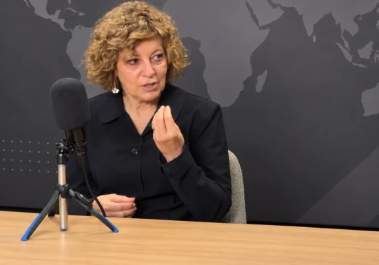 <span style="color:#990000;">Exclusiv</span> Oana Gheorghiu: Nici măcar reducerea de 10% nu s-a respectat. Primarii au făcut companii în care i-au angajat pe concediați