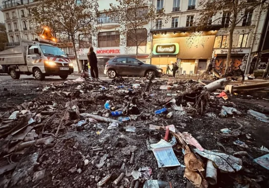 Cum arată Franța la o zi după unele dintre cele mai ample proteste (Foto & Video)