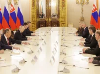 Îngrijorări după ce Slovacia reia contactele militare cu Rusia