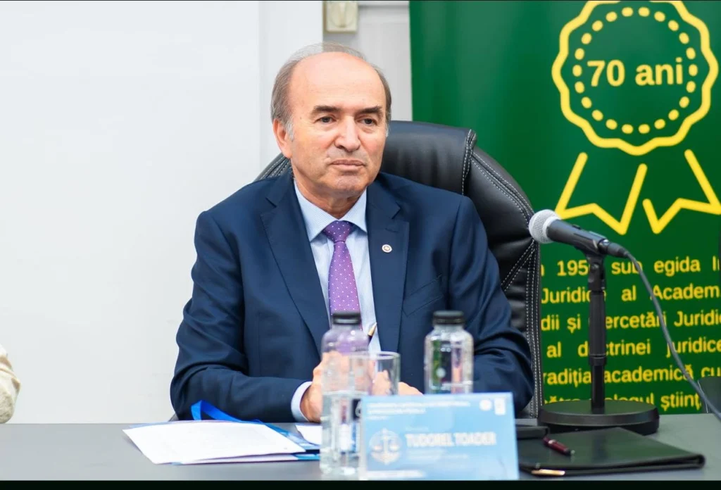 Fiul lui Tudorel Toader, reținut pentru că ar fi agresat sexual două studente. Reacția fostului ministru al Justiției