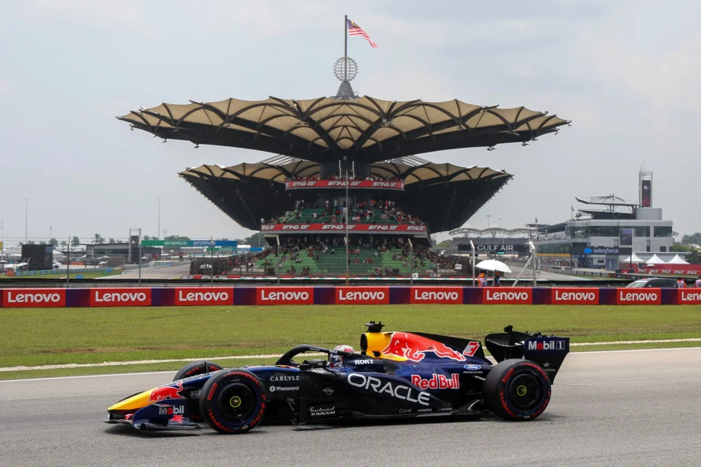 Formula 1: Max Verstappen a câștigat Marele Premiu al Bahrainului