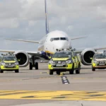 24 de români condamnați pentru infracțiuni grave au fost expulzați din Irlanda. Au fost aduși la București cu un avion închiriat