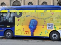 Cât de autonom e autobuzul fără șofer, pus la încercare în Italia: Sute de frânări bruște și intervenții manuale (Video)