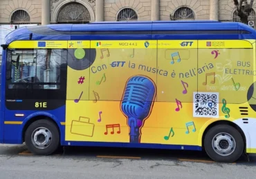 Cât de autonom e autobuzul fără șofer, pus la încercare în Italia: Sute de frânări bruște și intervenții manuale (Video)