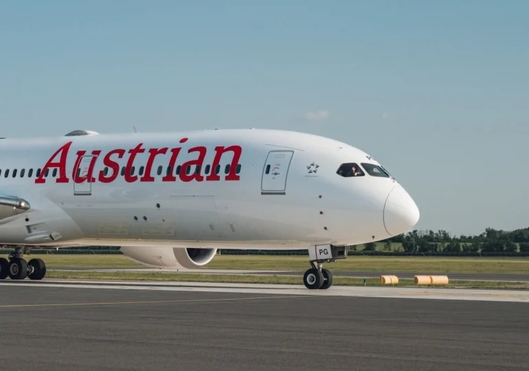 Alertă cu bombă într-un avion de pasageri, aproape de România