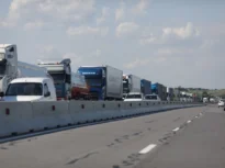 Transportatorii spun că sunt șanse minime ca TollRo să fie funcțională 100% în 72 de ore, cum a promis Miruță. Cât ar dura rezolvarea problemelor