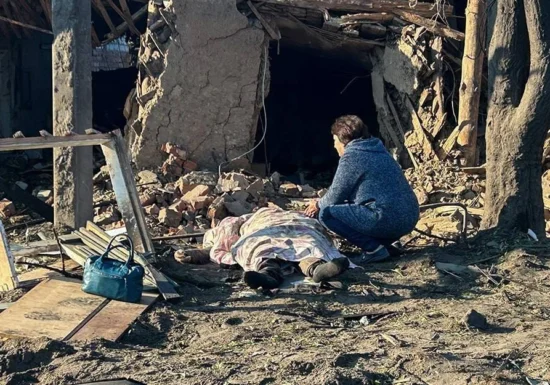 <span style="color:#990000;">Ziua 1687</span> Rusia se dezlănțuie de ziua Țarului: 11 morți, bloc făcut zob de o rachetă (Video). "Cadoul" Ucrainei. Trump vrea să vorbească cu Putin despre ciumă