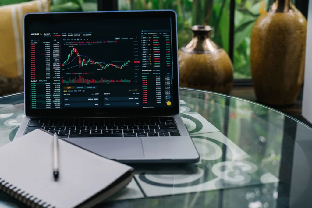 Furt uriaș de criptomonede la Binance: prejudiciul ar putea ajunge la 6,3 miliarde de dolari. Totul ar fi pornit de la laptopul unui angajat