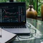 Furt uriaș de criptomonede la Binance: prejudiciul ar putea ajunge la 6,3 miliarde de dolari. Totul ar fi pornit de la laptopul unui angajat