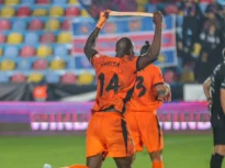 FCSB a stabilit echipa de start pentru derby-ul cu Rapid